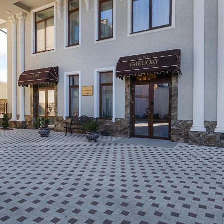 Gregory Boutique Hotel Chisinau Ngoại thất bức ảnh The entrance of the hotel