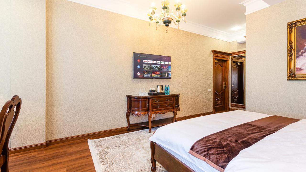 Gregory Boutique Hotel Chisinau Ngoại thất bức ảnh A room at the hotel