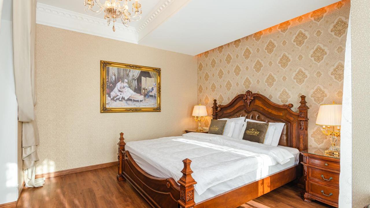 Gregory Boutique Hotel Chisinau Ngoại thất bức ảnh A bedroom at the hotel
