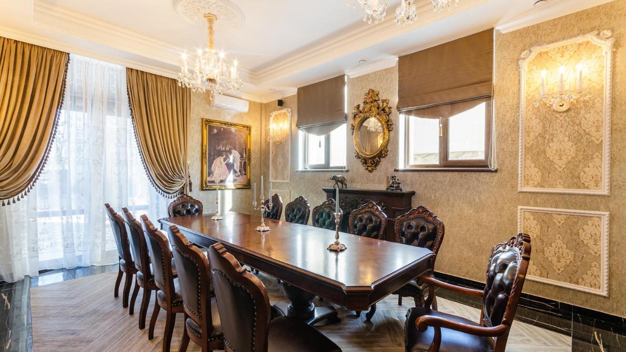 Gregory Boutique Hotel Chisinau Ngoại thất bức ảnh A dining room