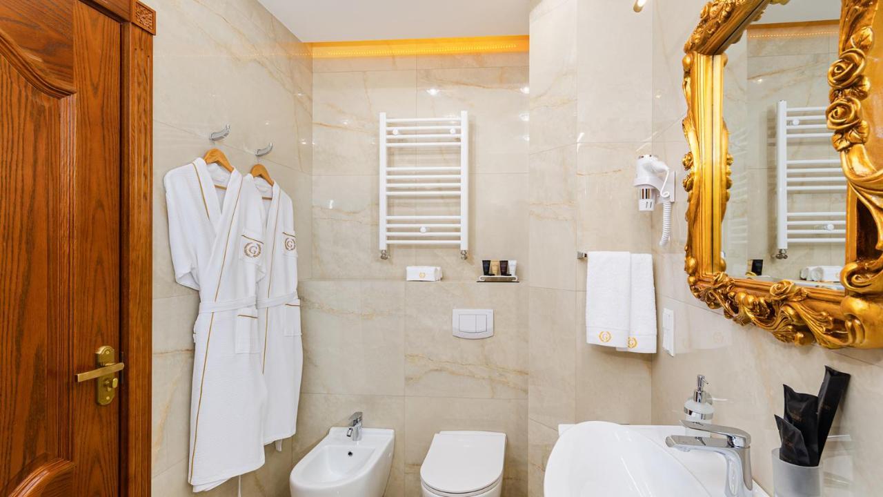 Gregory Boutique Hotel Chisinau Ngoại thất bức ảnh Bathroom