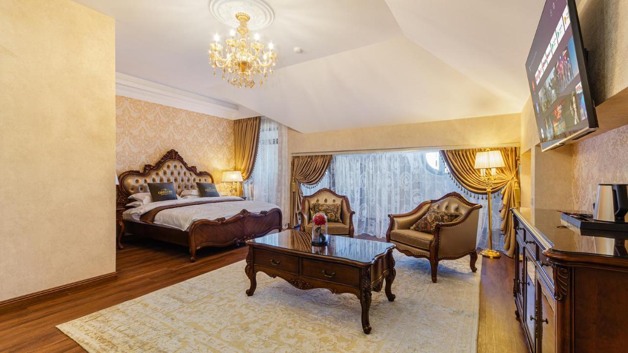 Gregory Boutique Hotel Chisinau Ngoại thất bức ảnh Suite