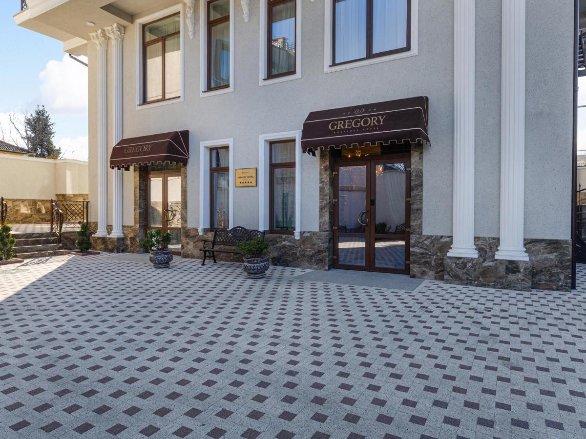 Gregory Boutique Hotel Chisinau Ngoại thất bức ảnh The entrance of the hotel